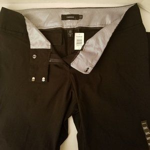 torrid : Black Flat Front Relaxed Trouser : 22 S
